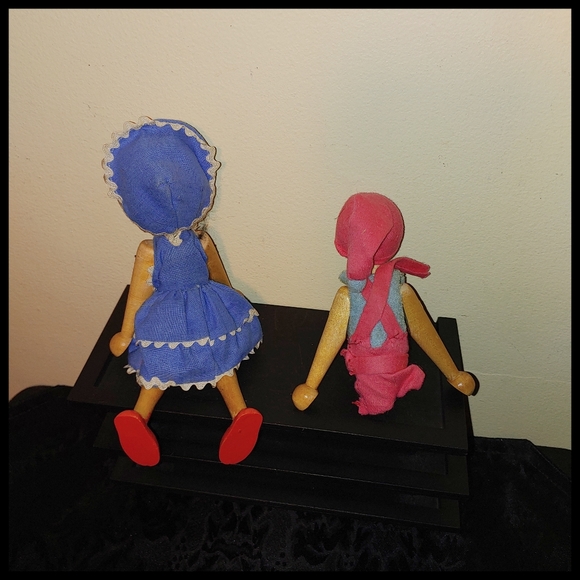 Two Vintage Polish Wooden Peg Dolls - Picture 4 of 7